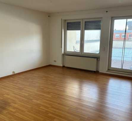 Schöne 1 Zimmerwohnung mit Terrasse und Tiefgaragenstellplatz in Taunusstein zu vermieten, WE 3 + SP