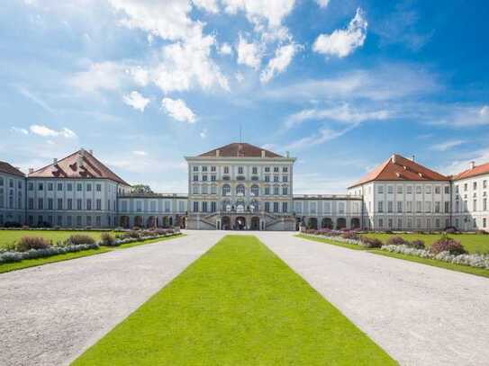 SPEKTAKULÄRE LUXUS-WOHNUNG DIREKT AM SCHLOSS