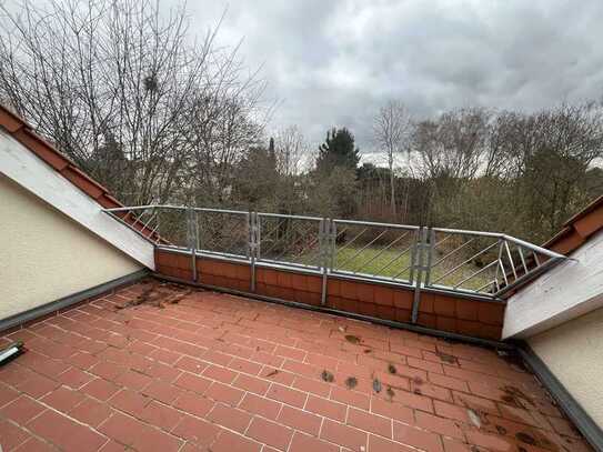 Geräumige 3-ZKB mit Dachterrasse in Berlin