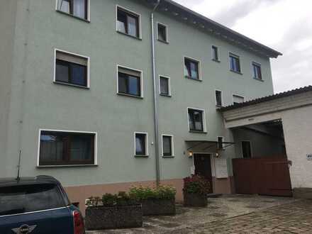2 MFH und 2 große Lagerhallen, Garagen, Stellplätze mit Ausbaupotenzial
