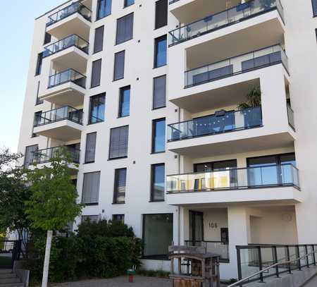 Voll-möblierte neuwertige 3,5-Zimmer-Wohnung (furnished and full equipped apartment)