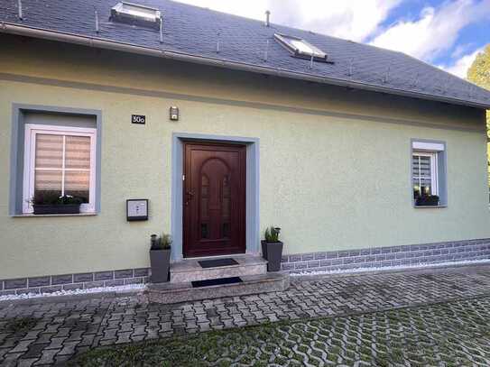 Neuwertiges Haus mit vier Zimmern in Stollberg/Erzgebirge