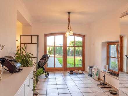 EXKLUSIV mit STIL und GRUNDSTÜCK * ZENTRUMSNAH * und doch ruhig