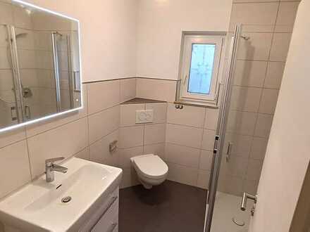 3-Zimmer-Wohnung - frisch renoviert inkl. neuer Einbauküche & neuem Badezimmer - 80 m² - Erdgeschoss