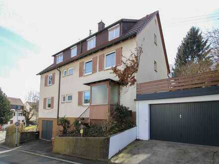 Gelegenheit: Mehrfamilienhaus in bester Lage von St. Bernhardt mit großem Garten und 2 Garagen