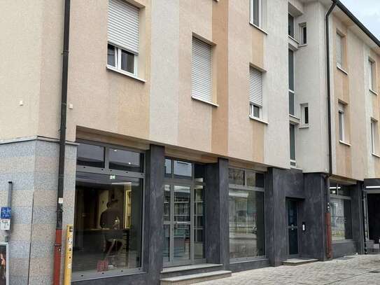 Helle, frisch renovierte 5-Raum-Wohnung/WG/Büro im Zentrum von Heilbronn