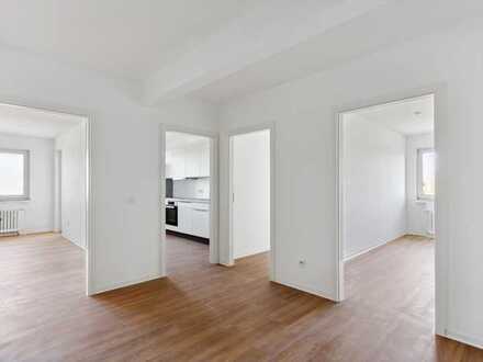 Renovierte 3- Zimmer Wohnung mit Balkon und Stellplatz