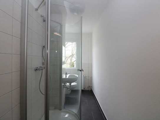 3...2...1...meins...neu sanierte 2-RW mit Dusche & Balkon!!!