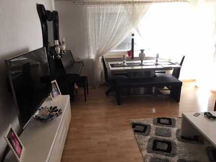 HELLE 3-ZIMMER-WOHNUNG MIT SONNIGEM BALKON