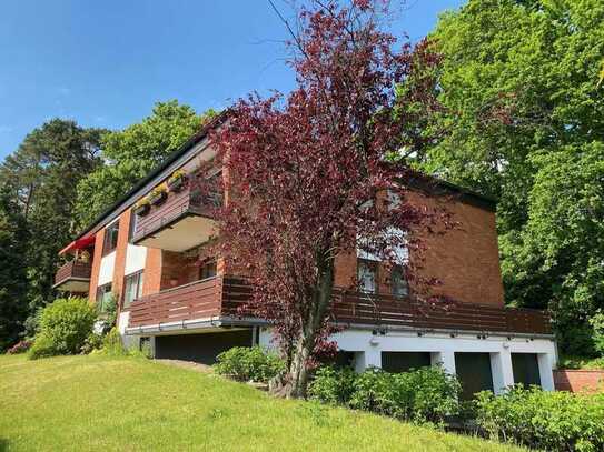 Sanierte Eigentumswohnung mit großem sonnigen Balkon in Hamburg-Blankenese!