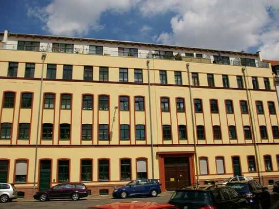 frei werdend: besondere 2-Zimmer-Maisonette-Wohnung mit Balkon in Plagwitz