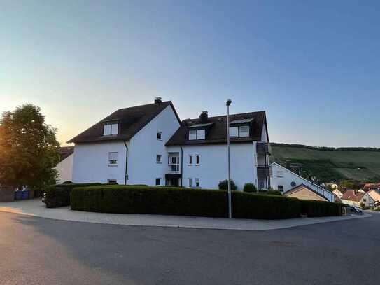 Kernsanierte 3-Zimmerwohnung mit Einbauküche und Balkon in Lauda-Königshofen