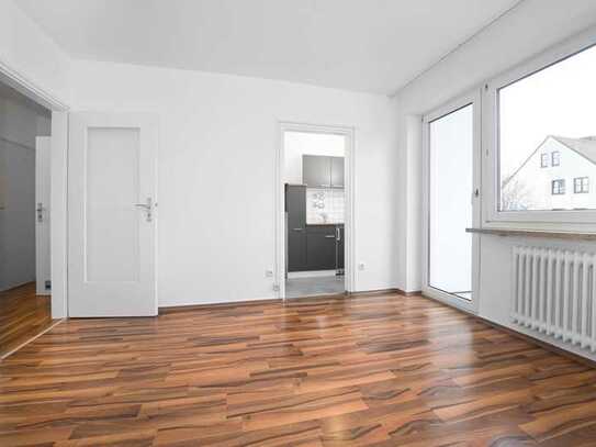 * RENOVIERTE 1 Zimmer Wohnung* Toller Balkon und neuwertiges Bad!