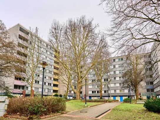 4. OG - Etagenwohnung mit Balkon, 2-Schlafzimmer, Personenaufzug und Keller