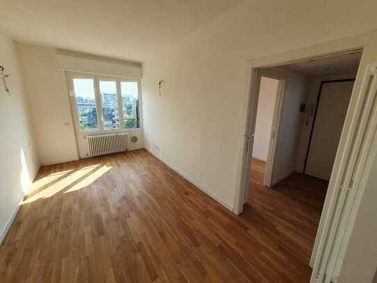 - Gepflegte Single Wohnung in Beliebte Kreuzberg Lage.