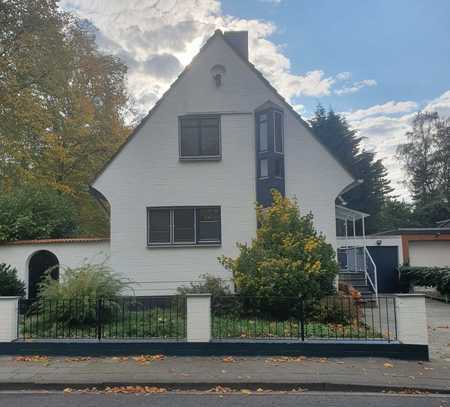 Modernes 4-Zimmer-Einfamilienhaus mit EBK in Hardt-Mitte, Mönchengladbach