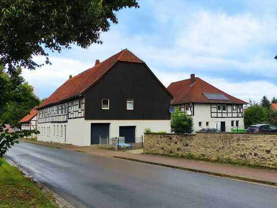 Renditestarkes Investment: Zwei Mehrfamilienhäuser mit Ausbaupotenzial in Bornum am Harz