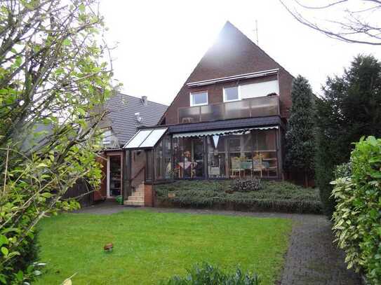 Freistehendes Ein-Zweifamilienhaus, Wintergarten, Balkon, Garage, in toller Wohnlage Fuhlenbrock...