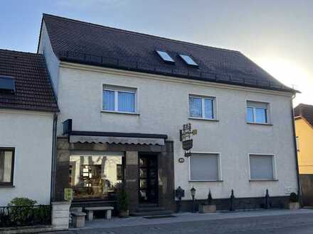 Attraktives Wohn- und Geschäftshaus in zentraler Lage