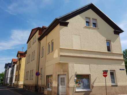 Helle 2-Zimmer-Wohnung im 1. OG