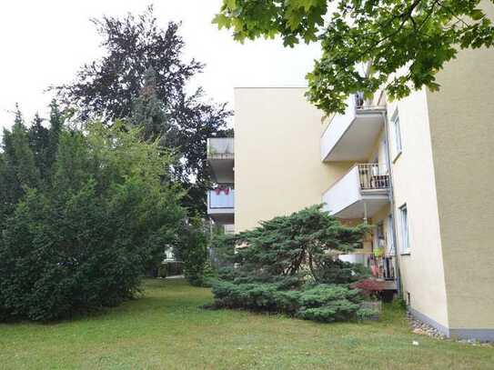 St. Augustin-Hangelar: Helle 4-Zimmerwohnung mit Balkon und Garagenplatz