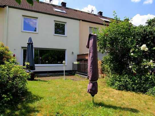 Charmantes Reihenmittelhaus mit Garten, 2 Bäder und Garage in ruhiger, gewachsener Wohnlage