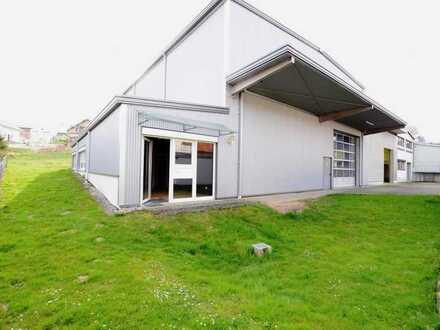 Top-Moderne Gewerbehalle mit repräsentativem Büro- und Eingangsbereich in Stockach OT.
