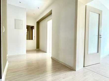 EINZIEHEN & WOHLFÜHLEN! Schöne 3-Zimmerwohnung mit Sonnenbalkon und Gemeinschaftsgarten
