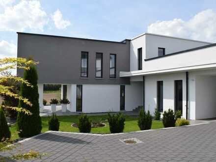 Exklusive Architekten-Villa in ruhiger Siedlungslage! Gegen Höchstgebot ab € 1,1 Mio !!