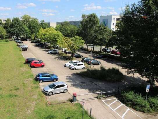 Stellplatz auf beschrankter Parkfläche