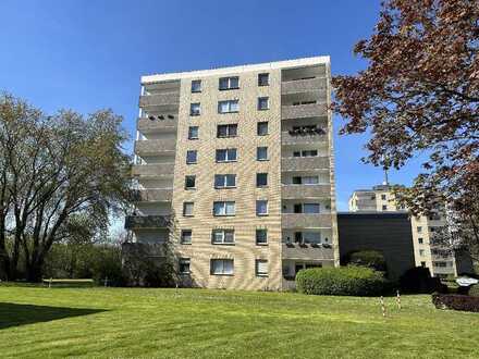RUHIG GELEGENES APARTMENT MIT HERRLICHEM AUSBLICK UND LOGGIA UND AUFZUG IN KREFELD-BENRAD ZU KAUFEN