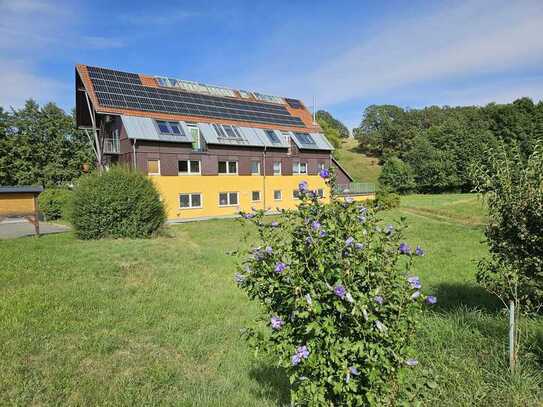 Wunderschöne 3-Zimmer-Maisonettenwohnung mit Einbauküche in ländlicher Idylle