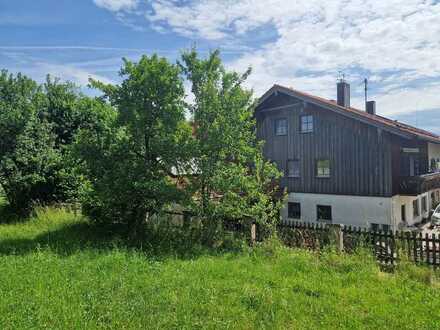 Ein Traum für Kinder! Großes Zweifamilienhaus mit Einliegerwohnung - Natur pur