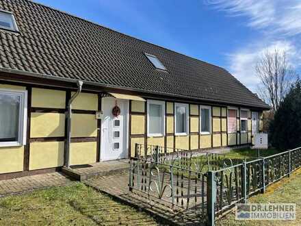 Fachwerkhaus mit Einliegerwohnung
auf großzügigem Grundstück in ländlicher Idylle