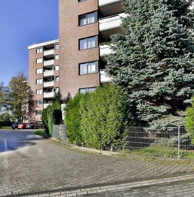 Fantastischer Ausblick ins Grüne: sehr schöne helle 3-Zimmer-Wohnung mit Balkon zu vermieten!