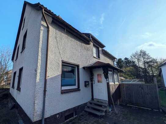 Charmantes Familienhaus mit ausgebautem Spitzboden und viel Potenzial