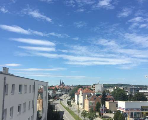 Neuwertige 2-Zimmer-Wohnung mit Balkon und EBK in Regensburg - Candis Gebäude 5. OG