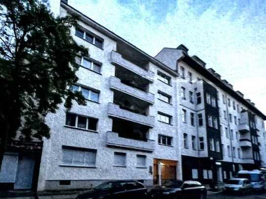 Exklusive 2,5-Raum-Wohnung mit EBK in Berlin Charlottenburg