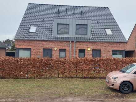 Attraktive 5-Zimmer-Doppelhaushälfte mit EBK in Groß Kummerfeld