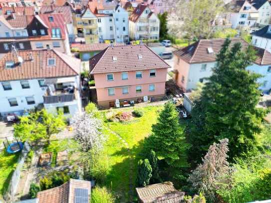 Ideal für 2-Familien! Leerstehendes Doppelhaus mit XXL-Garten in S-Obertürkheim!***