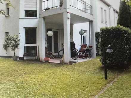 2-Zi. EG-Wohnung mit Terrasse zu vermieten