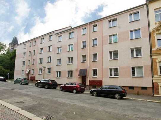 2Raumwohnung mit Badewanne und Balkon