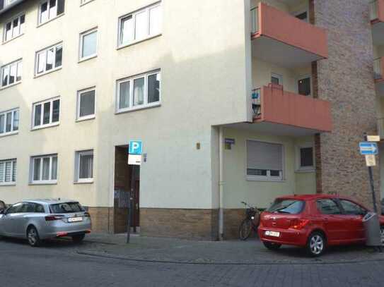 Geschmackvolle 2-Zimmer-Hochparterre-Wohnung in Köln Altstadt Nord - Provisonsfrei vom Eigentümer