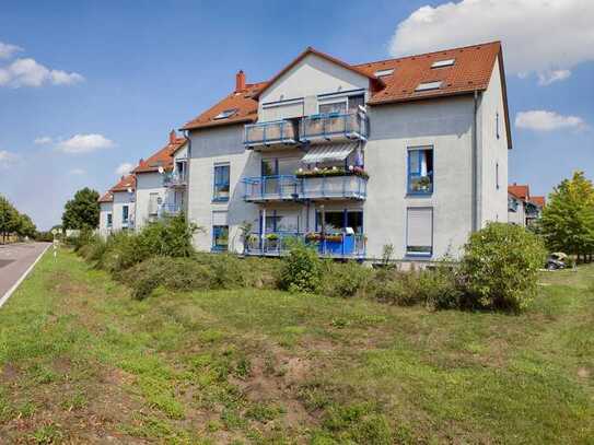 Günthersdorf - 3-Raumwohnung in gepflegter Wohnanlage mit Balkon, Tageslichtbad und Stellplatzoption