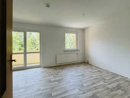 Mit Aufzug - 3-Raum-Wohnung mit Balkon, 2. Etage