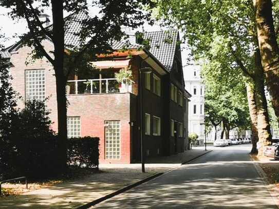 Einfamilien-Stadthaus mit Einliegerwohnung - TOP-Lage