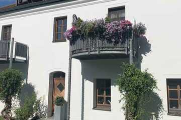Vollständig renovierte 3-Raum-Wohnung mit Balkon in Kümmersbruck