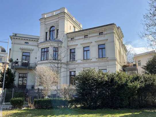 Unikat mit Blick ins Rosental - großzügiges Domizil mit herrlicher Dachterrasse - sofort beziehbar