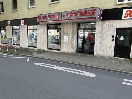 Barrierefreies Ladenlokal ehemals Apotheke zu vermieten