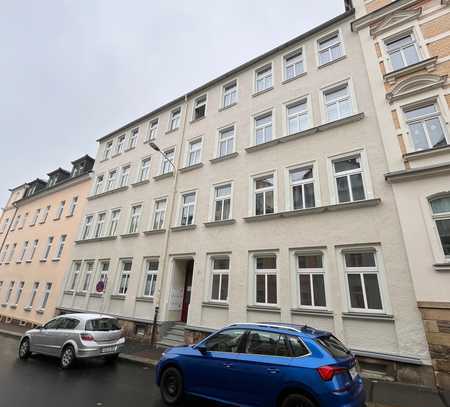 3 Raum Erdgeschoß Wohnung mit tollem Bad in zentraler und doch ruhiger Lage